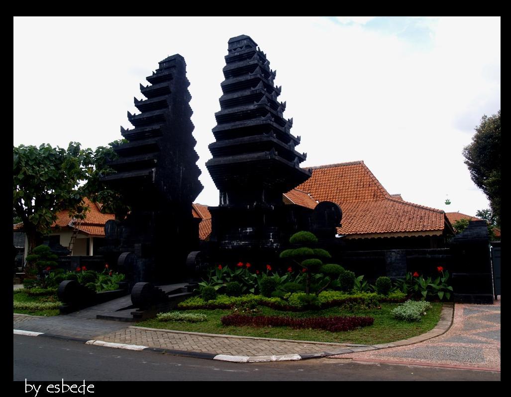 Ponorogo Traditional House East Java Indonesia Through 